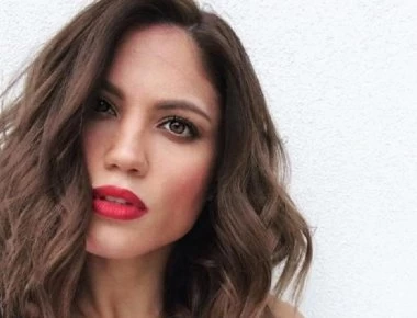 Ξεσπάθωσε η Μ. Συνατσάκη για τα σχόλια για την εμφάνισή της!